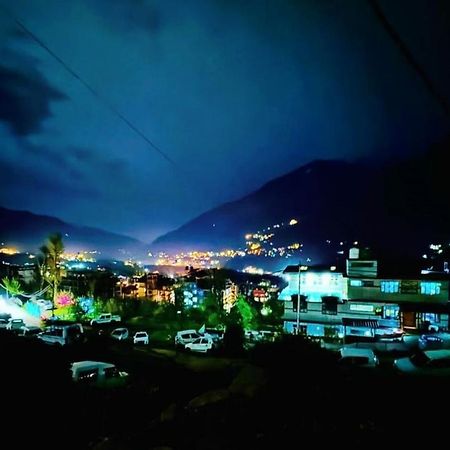 Hotel Himachal Heights Manāli Esterno foto